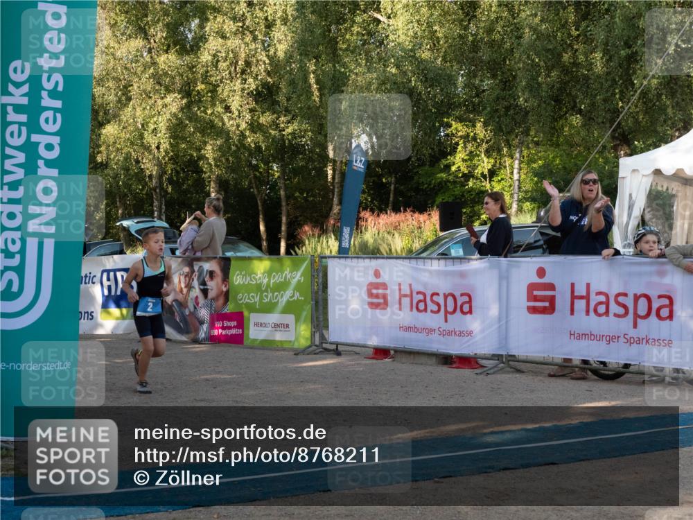 07.09.2025 - 19. Norderstedt Triathlon Zöllner http://msf.ph/oto/8768211 07.09.2025 09:16:21 Ziel 2 meine-sportfotos.de