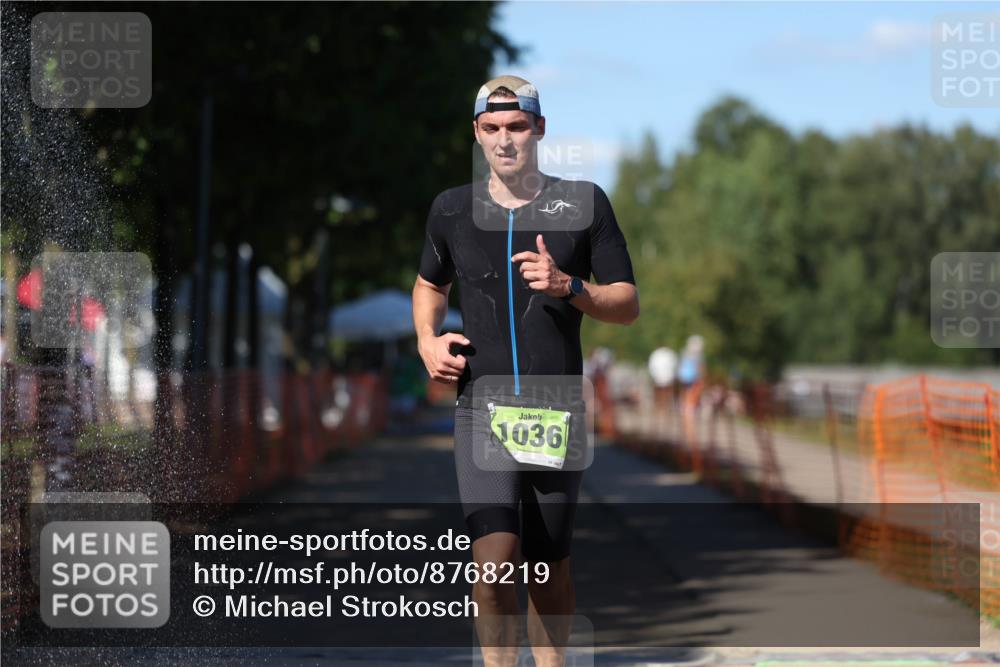 07.09.2025 - 19. Norderstedt Triathlon Michael Strokosch http://msf.ph/oto/8768219 07.09.2025 15:21:54 Laufen 968 meine-sportfotos.de