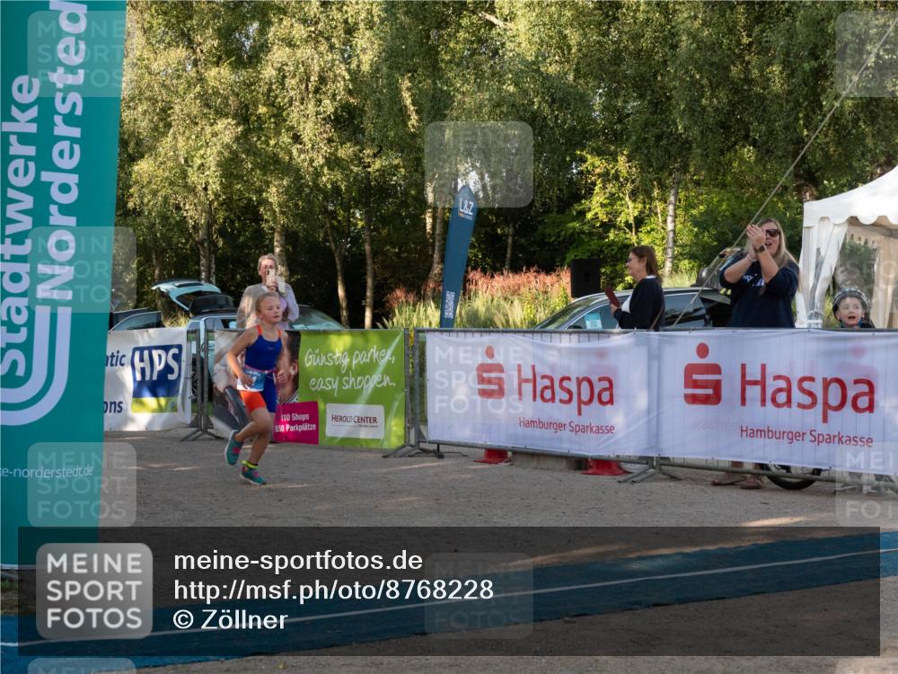 07.09.2025 - 19. Norderstedt Triathlon Zöllner http://msf.ph/oto/8768228 07.09.2025 09:16:26 Ziel 2, 11 meine-sportfotos.de