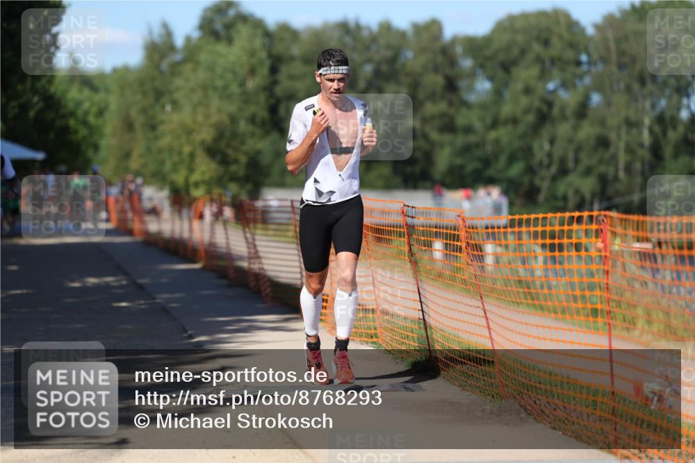 07.09.2025 - 19. Norderstedt Triathlon Michael Strokosch http://msf.ph/oto/8768293 07.09.2025 15:22:34 Laufen 364, 1501 meine-sportfotos.de