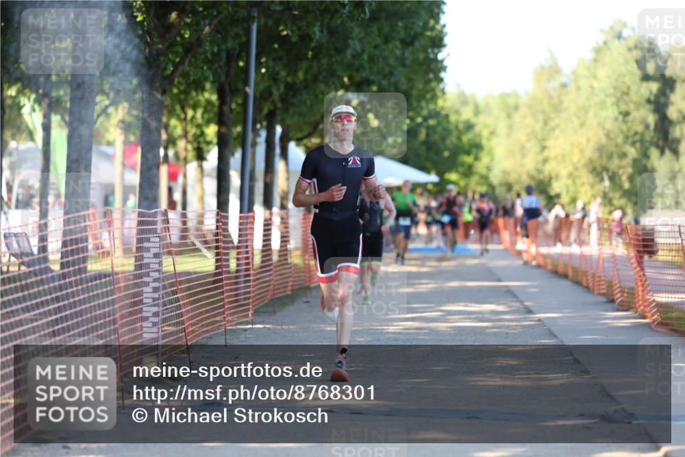07.09.2025 - 19. Norderstedt Triathlon Michael Strokosch http://msf.ph/oto/8768301 07.09.2025 16:19:29 Laufen 534, 544, 1049 meine-sportfotos.de