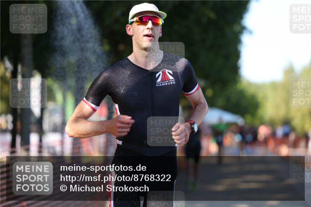 07.09.2025 - 19. Norderstedt Triathlon Michael Strokosch http://msf.ph/oto/8768322 07.09.2025 16:19:32 Laufen 534, 544, 939, 1049 meine-sportfotos.de