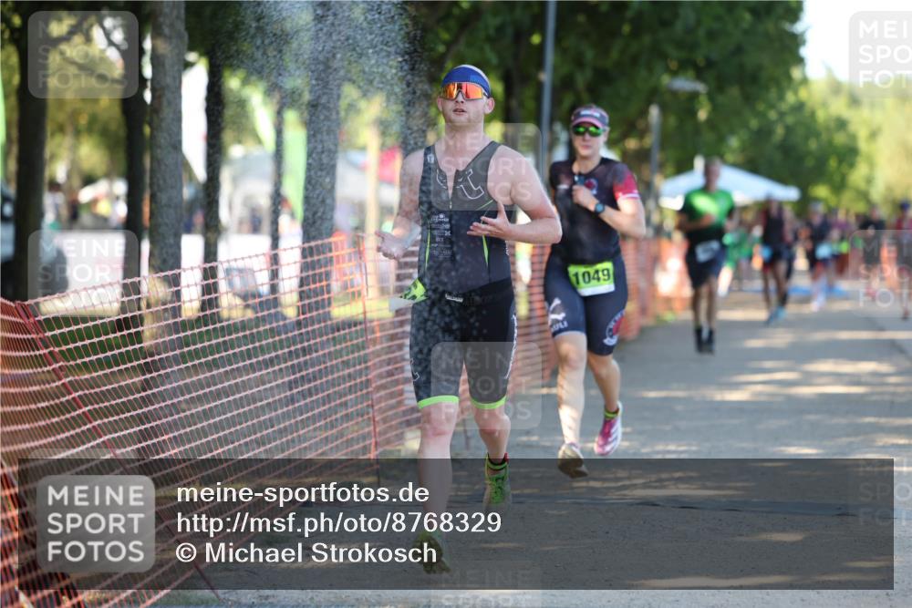 07.09.2025 - 19. Norderstedt Triathlon Michael Strokosch http://msf.ph/oto/8768329 07.09.2025 16:19:35 Laufen 534, 544, 939, 1049 meine-sportfotos.de
