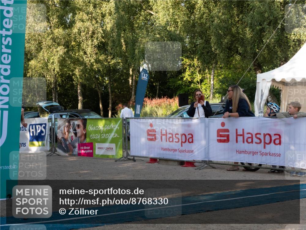 07.09.2025 - 19. Norderstedt Triathlon Zöllner http://msf.ph/oto/8768330 07.09.2025 09:17:16 Ziel 36, 40 meine-sportfotos.de