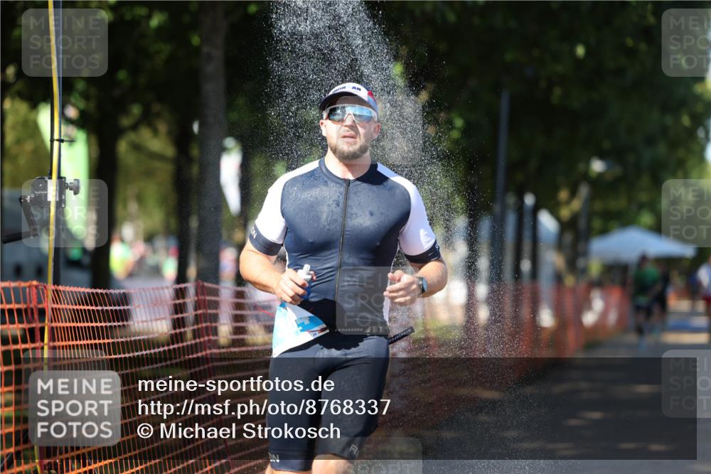 07.09.2025 - 19. Norderstedt Triathlon Michael Strokosch http://msf.ph/oto/8768337 07.09.2025 15:22:38 Laufen 364, 1501 meine-sportfotos.de