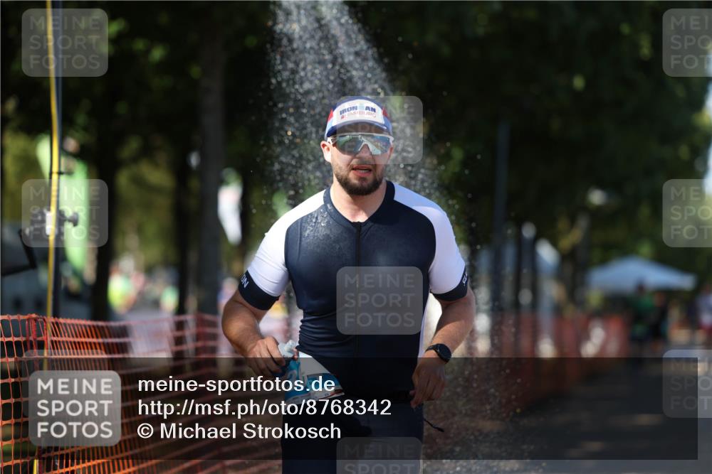 07.09.2025 - 19. Norderstedt Triathlon Michael Strokosch http://msf.ph/oto/8768342 07.09.2025 15:22:39 Laufen 364, 1501 meine-sportfotos.de