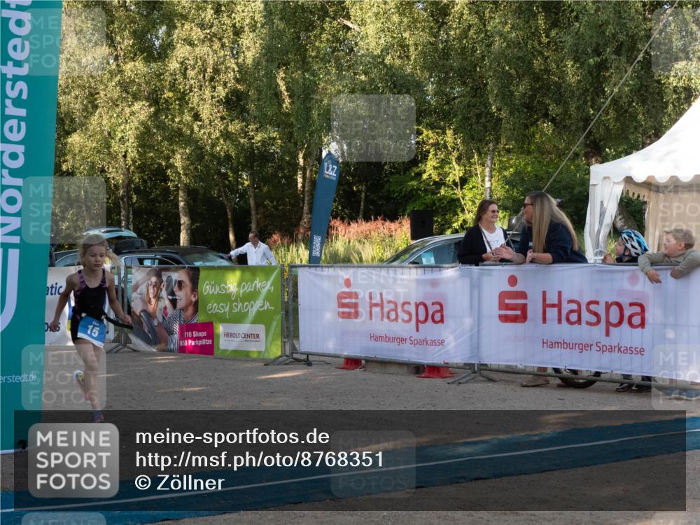 07.09.2025 - 19. Norderstedt Triathlon Zöllner http://msf.ph/oto/8768351 07.09.2025 09:17:21 Ziel 15, 36, 40 meine-sportfotos.de