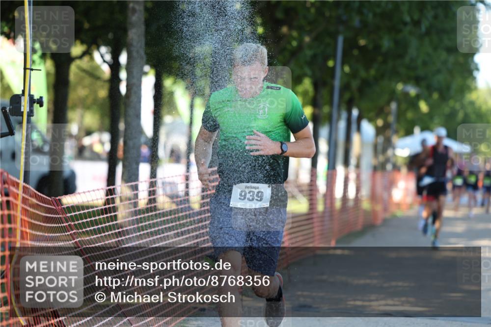07.09.2025 - 19. Norderstedt Triathlon Michael Strokosch http://msf.ph/oto/8768356 07.09.2025 16:19:40 Laufen 415, 505, 939, 1049, 1403 meine-sportfotos.de