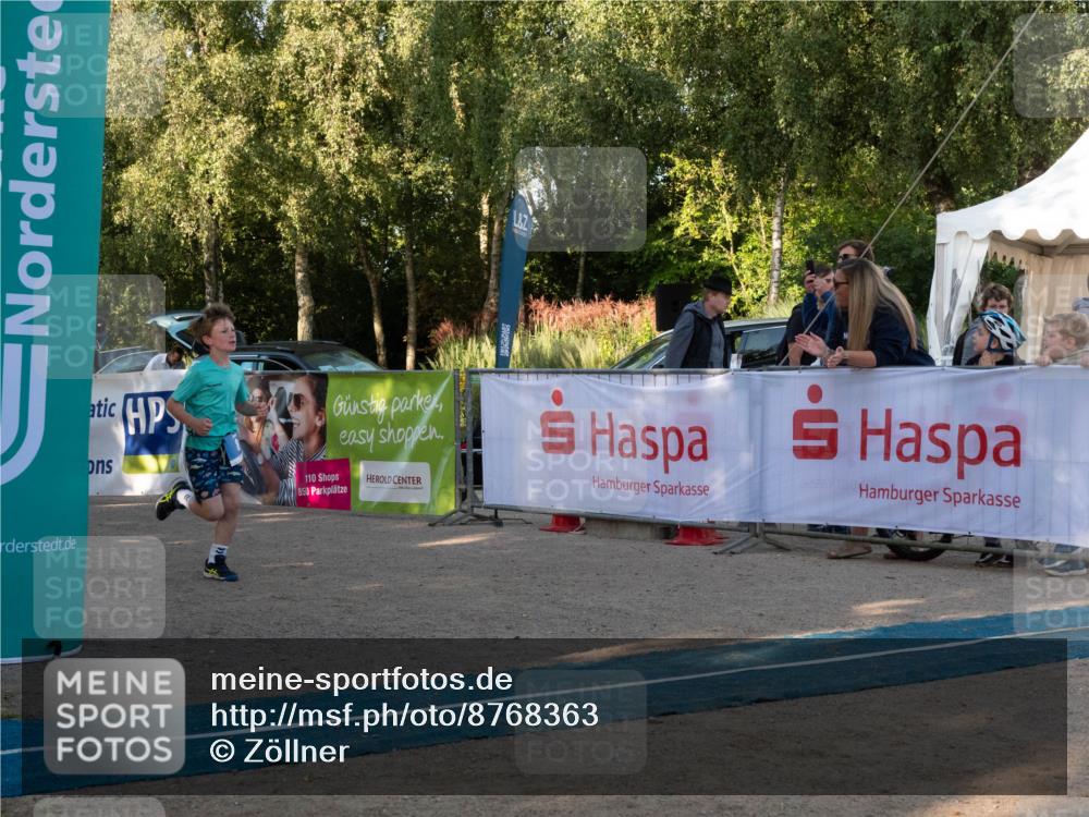 07.09.2025 - 19. Norderstedt Triathlon Zöllner http://msf.ph/oto/8768363 07.09.2025 09:17:31 Ziel 8, 13, 47 meine-sportfotos.de