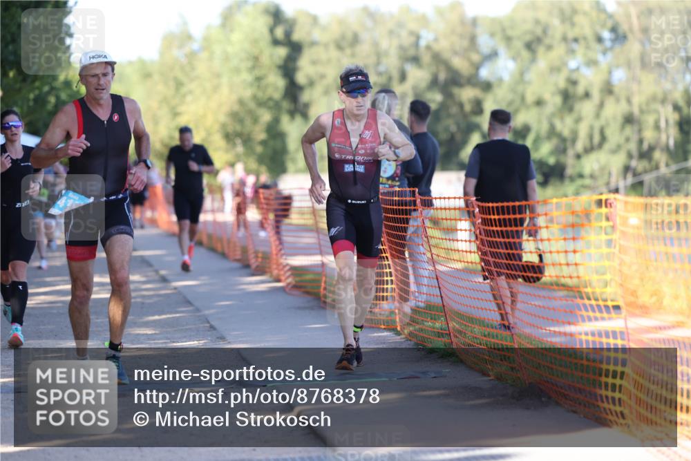 07.09.2025 - 19. Norderstedt Triathlon Michael Strokosch http://msf.ph/oto/8768378 07.09.2025 16:19:44 Laufen 415, 505, 939, 1403, 1413, 1614 meine-sportfotos.de