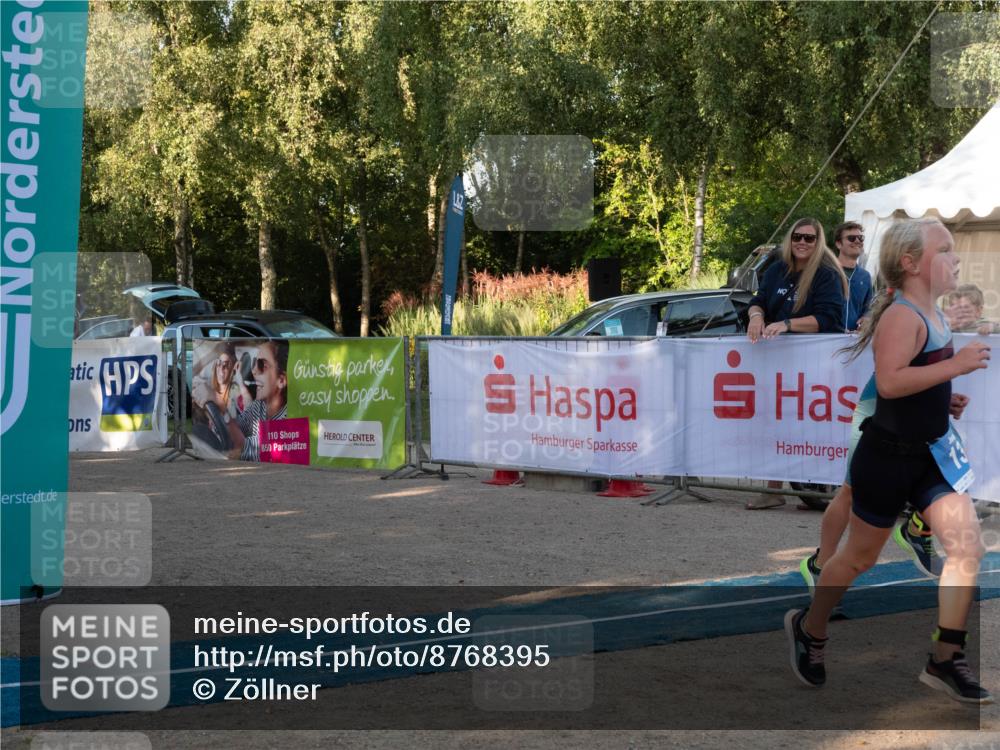 07.09.2025 - 19. Norderstedt Triathlon Zöllner http://msf.ph/oto/8768395 07.09.2025 09:17:34 Ziel 8, 13, 47, 48 meine-sportfotos.de