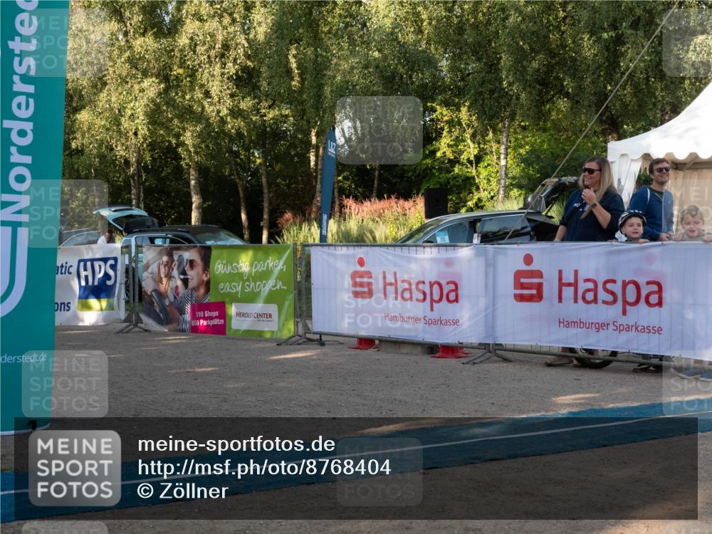 07.09.2025 - 19. Norderstedt Triathlon Zöllner http://msf.ph/oto/8768404 07.09.2025 09:17:35 Ziel 8, 13, 47, 48 meine-sportfotos.de
