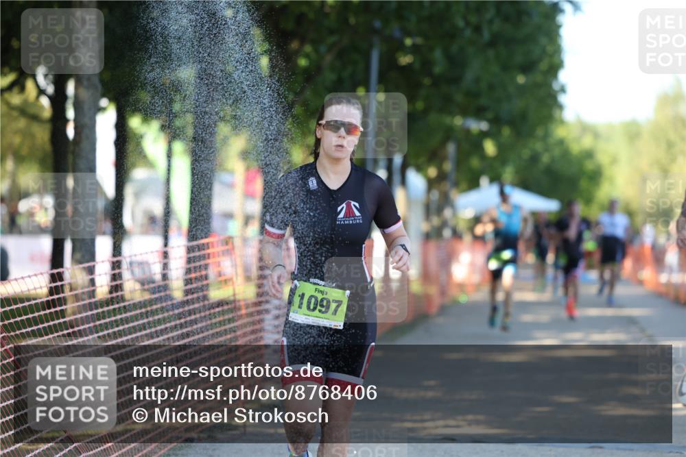 07.09.2025 - 19. Norderstedt Triathlon Michael Strokosch http://msf.ph/oto/8768406 07.09.2025 16:19:55 Laufen 546, 873, 1052, 1097, 1592, 1614, 1620 meine-sportfotos.de