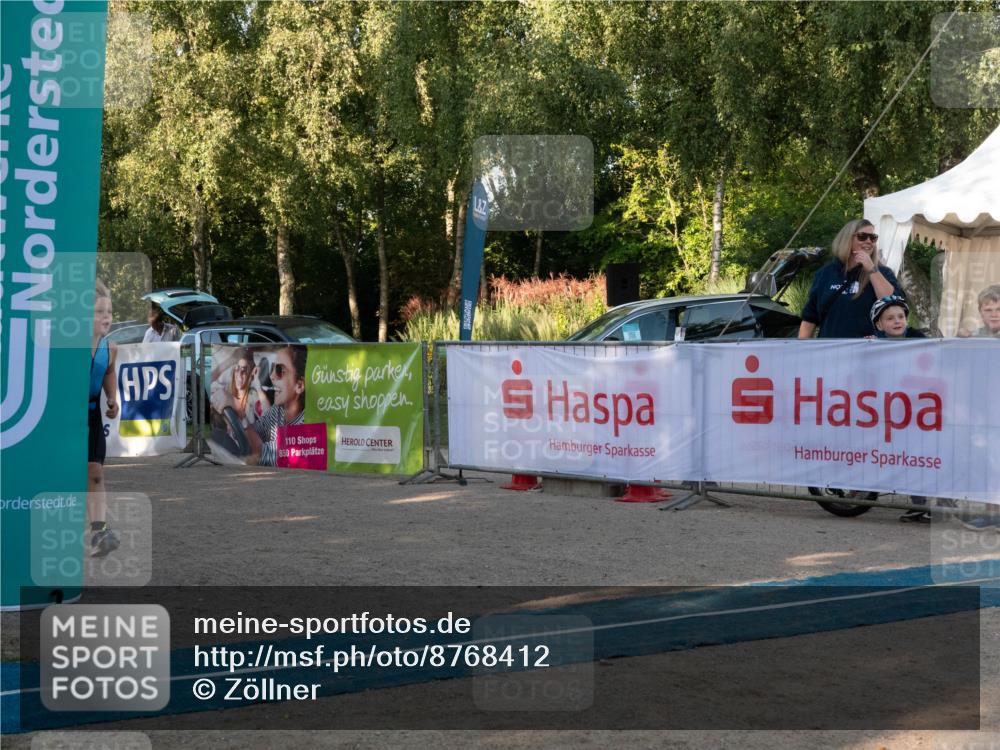 07.09.2025 - 19. Norderstedt Triathlon Zöllner http://msf.ph/oto/8768412 07.09.2025 09:17:36 Ziel 8, 13, 47, 48 meine-sportfotos.de