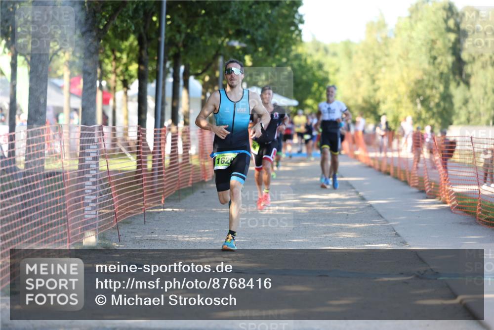 07.09.2025 - 19. Norderstedt Triathlon Michael Strokosch http://msf.ph/oto/8768416 07.09.2025 16:19:57 Laufen 546, 873, 1052, 1079, 1097, 1553, 1592, 1620 meine-sportfotos.de