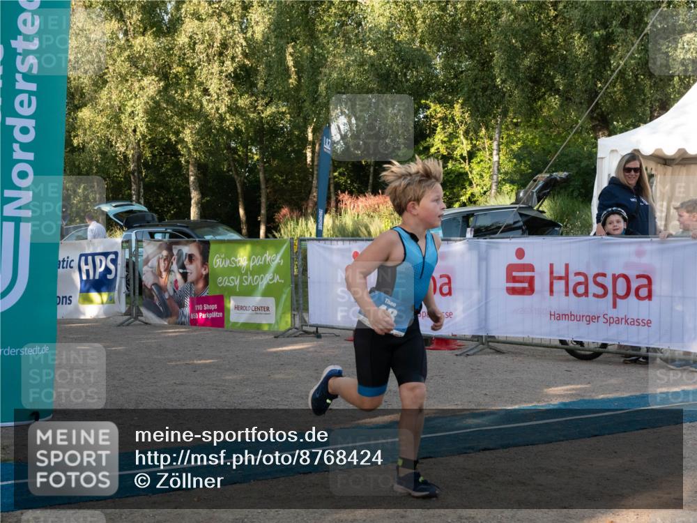 07.09.2025 - 19. Norderstedt Triathlon Zöllner http://msf.ph/oto/8768424 07.09.2025 09:17:37 Ziel 8, 13, 47, 48 meine-sportfotos.de