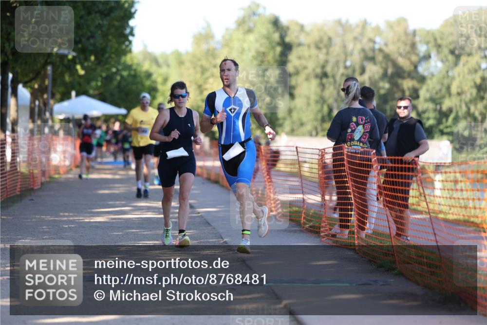 07.09.2025 - 19. Norderstedt Triathlon Michael Strokosch http://msf.ph/oto/8768481 07.09.2025 16:20:12 Laufen 949, 951, 1043, 1564 meine-sportfotos.de