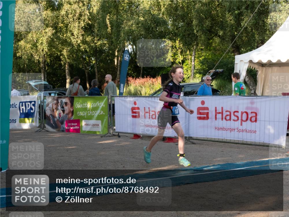 07.09.2025 - 19. Norderstedt Triathlon Zöllner http://msf.ph/oto/8768492 07.09.2025 09:18:43 Ziel 18 meine-sportfotos.de