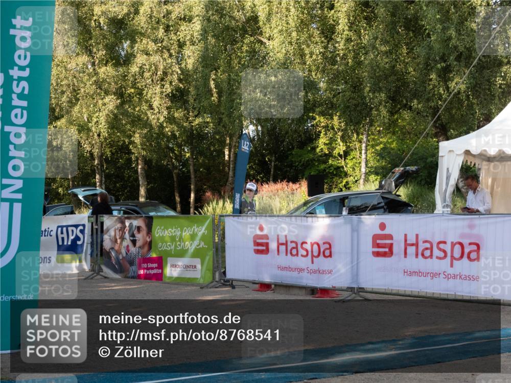 07.09.2025 - 19. Norderstedt Triathlon Zöllner http://msf.ph/oto/8768541 07.09.2025 09:21:16 Ziel  meine-sportfotos.de