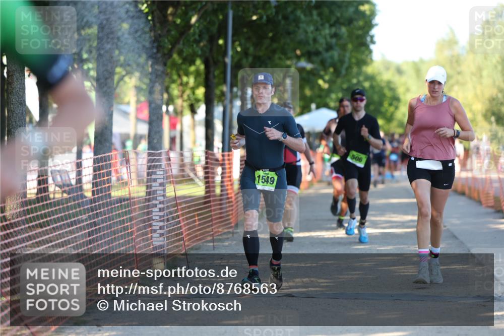 07.09.2025 - 19. Norderstedt Triathlon Michael Strokosch http://msf.ph/oto/8768563 07.09.2025 16:20:27 Laufen 445, 506, 549, 953, 1410, 1549 meine-sportfotos.de
