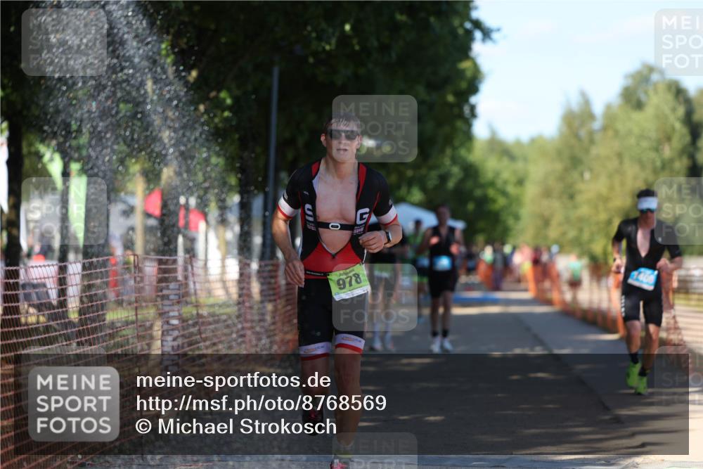 07.09.2025 - 19. Norderstedt Triathlon Michael Strokosch http://msf.ph/oto/8768569 07.09.2025 15:24:01 Laufen 363, 1025, 1406 meine-sportfotos.de