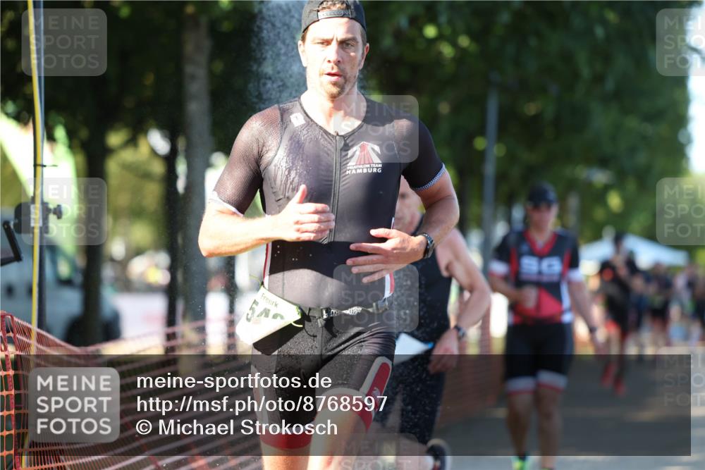 07.09.2025 - 19. Norderstedt Triathlon Michael Strokosch http://msf.ph/oto/8768597 07.09.2025 16:20:32 Laufen 445, 498, 506, 525, 549, 953, 955, 1071, 1410, 1549 meine-sportfotos.de