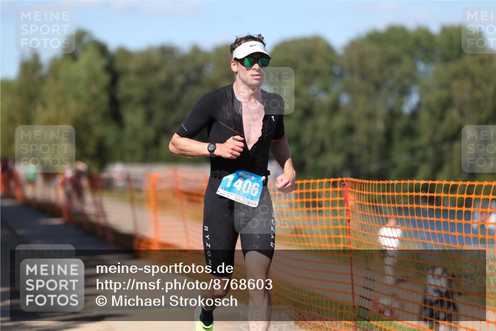 07.09.2025 - 19. Norderstedt Triathlon Michael Strokosch http://msf.ph/oto/8768603 07.09.2025 15:24:04 Laufen 363, 1025, 1406 meine-sportfotos.de