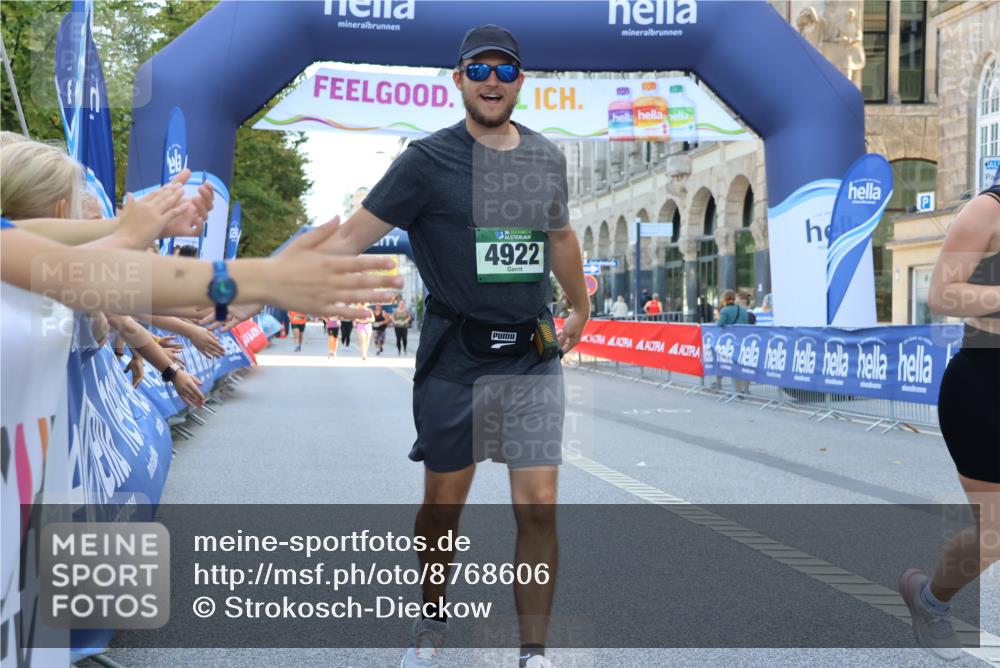 07.09.2025 - BARMER Alsterlauf Strokosch-Dieckow http://msf.ph/oto/8768606 07.09.2025 10:32:05 Ziel 3307, 4222 meine-sportfotos.de