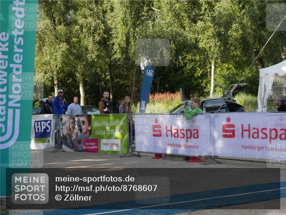 07.09.2025 - 19. Norderstedt Triathlon Zöllner http://msf.ph/oto/8768607 07.09.2025 09:44:43 Ziel 553 meine-sportfotos.de