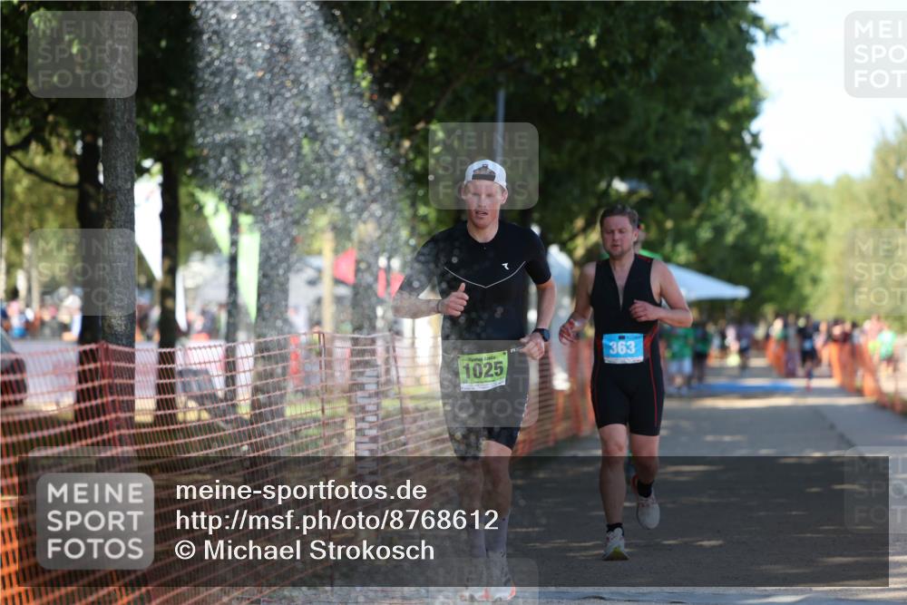 07.09.2025 - 19. Norderstedt Triathlon Michael Strokosch http://msf.ph/oto/8768612 07.09.2025 15:24:06 Laufen 363, 1025, 1406 meine-sportfotos.de