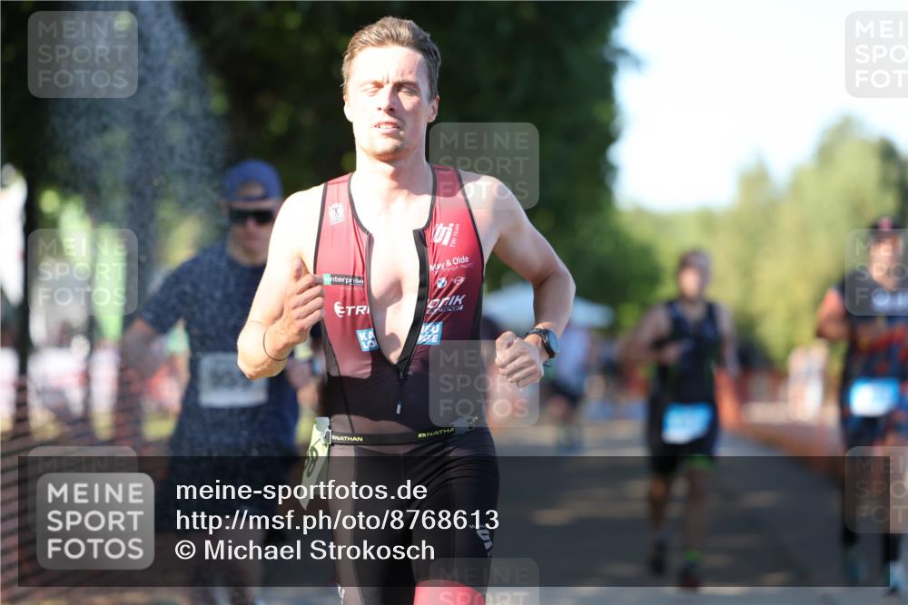 07.09.2025 - 19. Norderstedt Triathlon Michael Strokosch http://msf.ph/oto/8768613 07.09.2025 16:20:40 Laufen 493, 498, 525, 870, 955, 956, 1071, 1074, 1087, 1427 meine-sportfotos.de