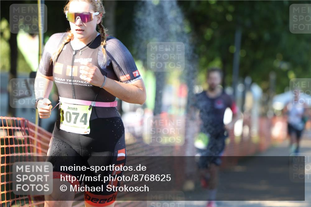 07.09.2025 - 19. Norderstedt Triathlon Michael Strokosch http://msf.ph/oto/8768625 07.09.2025 16:20:43 Laufen 493, 498, 870, 955, 956, 1074, 1087, 1427 meine-sportfotos.de