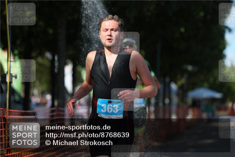 07.09.2025 - 19. Norderstedt Triathlon Michael Strokosch http://msf.ph/oto/8768639 07.09.2025 15:24:10 Laufen 363, 1025 meine-sportfotos.de