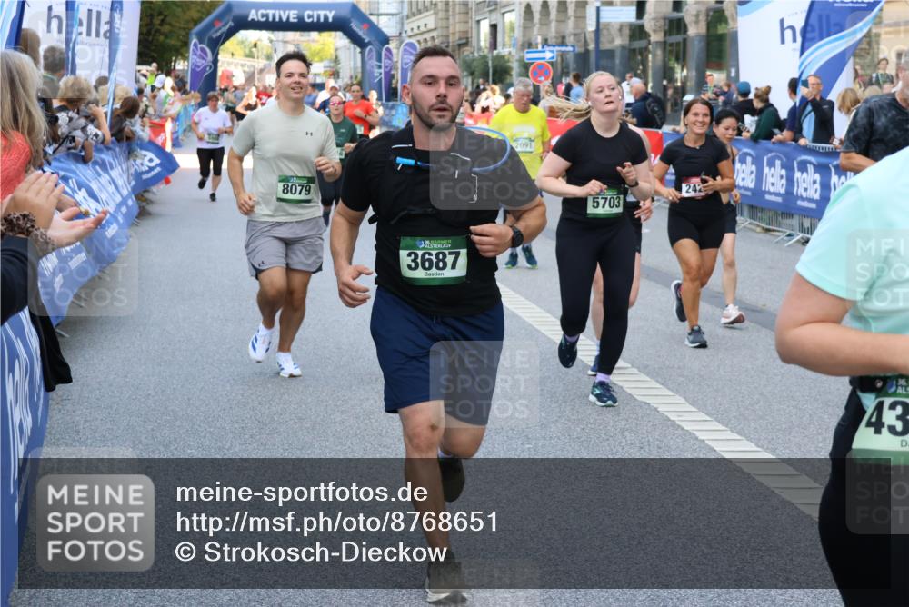 07.09.2025 - BARMER Alsterlauf Strokosch-Dieckow http://msf.ph/oto/8768651 07.09.2025 10:10:49 Ziel 2057, 2754, 2860, 3164, 3350, 3791, 4127, 4418, 4515, 5201, 5544, 5673, 5674, 5808, 6191, 8330, 8331, 8356, 8404 meine-sportfotos.de