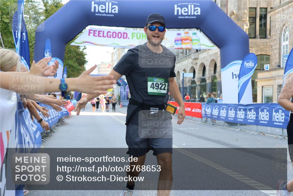 07.09.2025 - BARMER Alsterlauf Strokosch-Dieckow http://msf.ph/oto/8768653 07.09.2025 10:32:05 Ziel 3307, 4222 meine-sportfotos.de