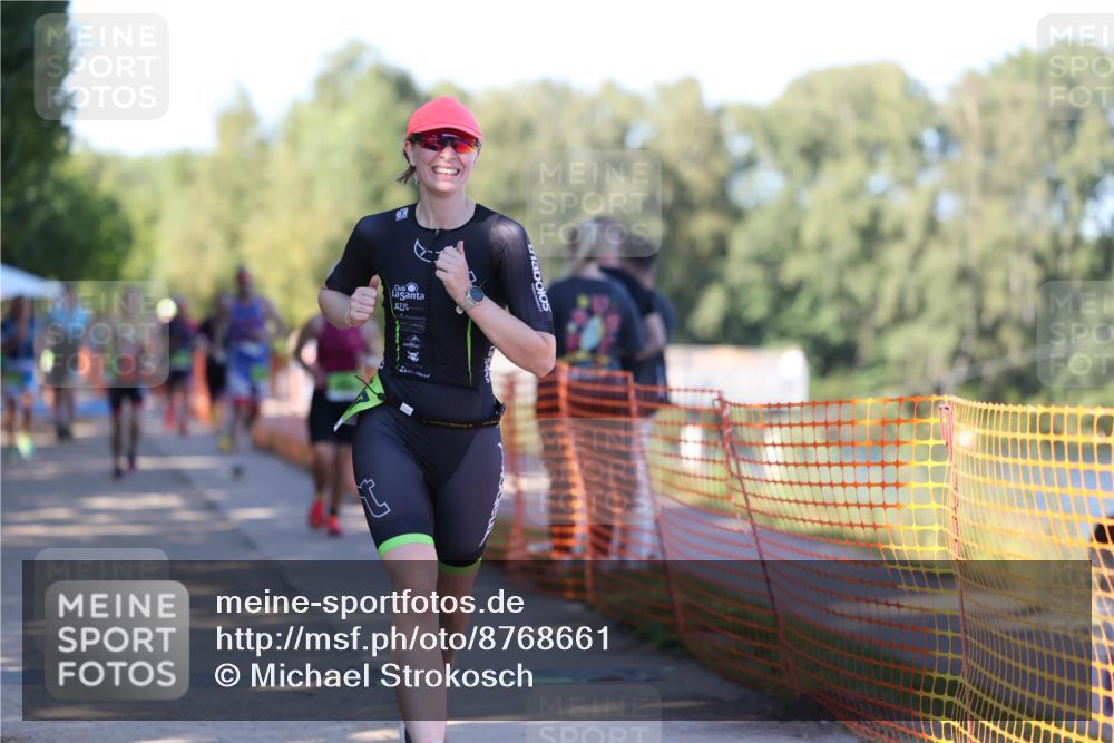 07.09.2025 - 19. Norderstedt Triathlon Michael Strokosch http://msf.ph/oto/8768661 07.09.2025 16:20:48 Laufen 464, 501, 548, 956, 1063, 1087, 1593 meine-sportfotos.de