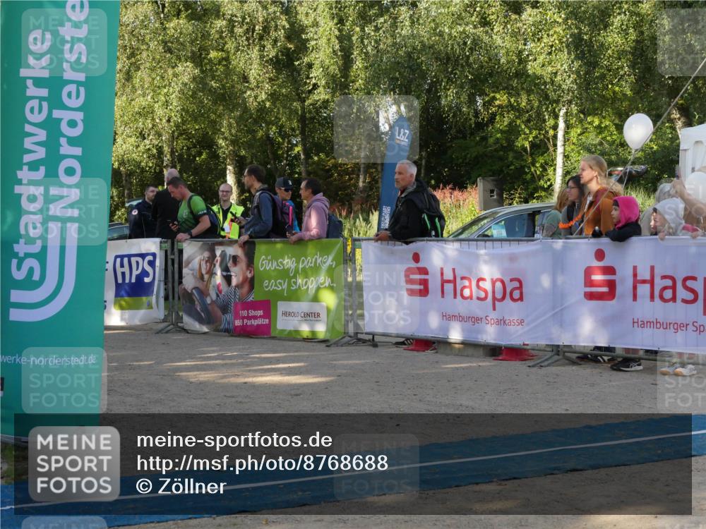 07.09.2025 - 19. Norderstedt Triathlon Zöllner http://msf.ph/oto/8768688 07.09.2025 09:46:50 Ziel 556, 633 meine-sportfotos.de