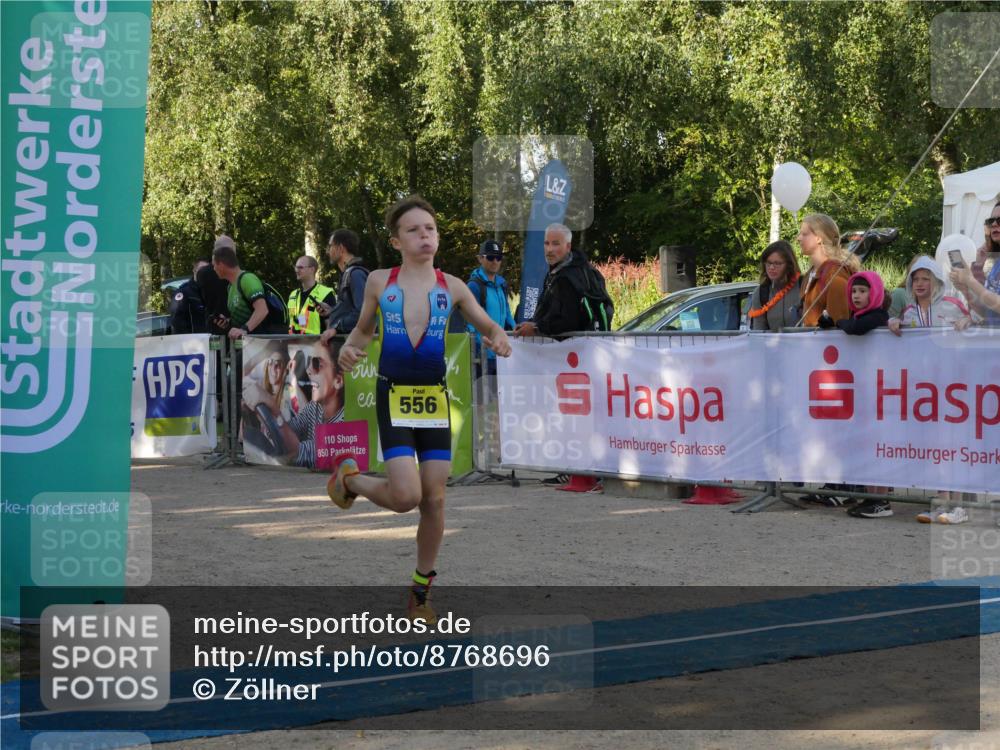 07.09.2025 - 19. Norderstedt Triathlon Zöllner http://msf.ph/oto/8768696 07.09.2025 09:46:50 Ziel 556, 633 meine-sportfotos.de