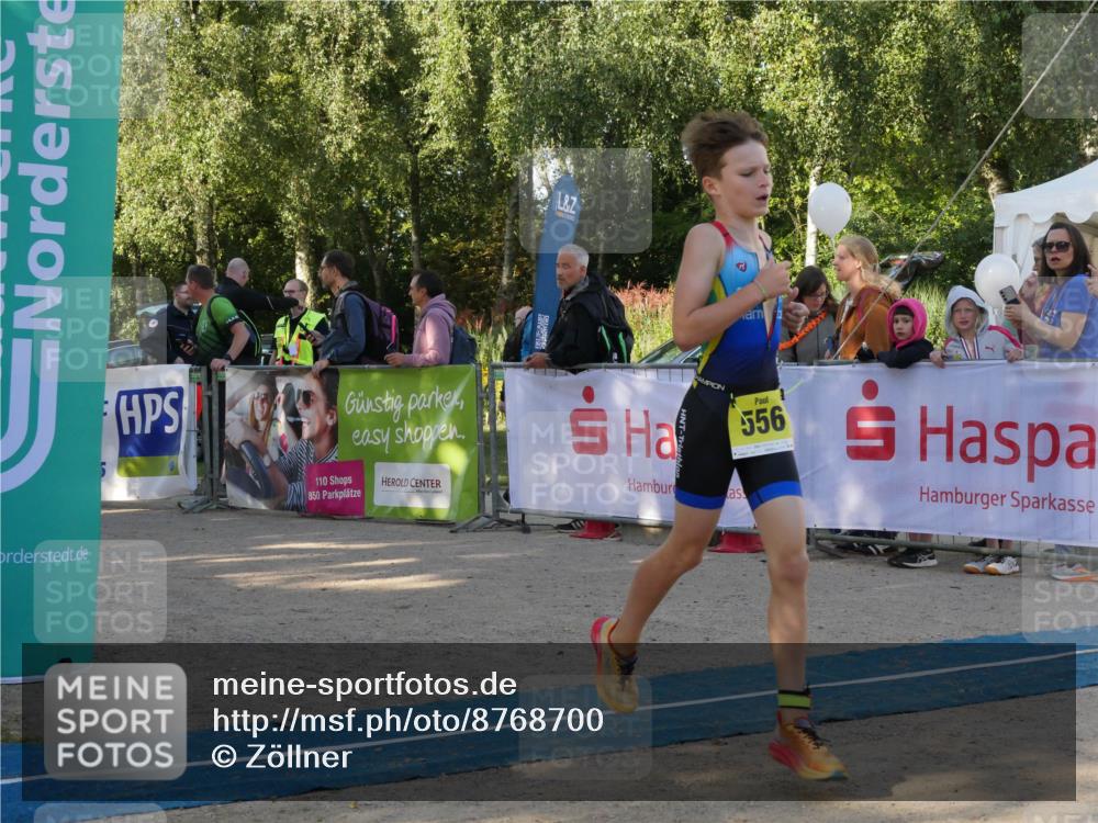 07.09.2025 - 19. Norderstedt Triathlon Zöllner http://msf.ph/oto/8768700 07.09.2025 09:46:51 Ziel 556, 633 meine-sportfotos.de