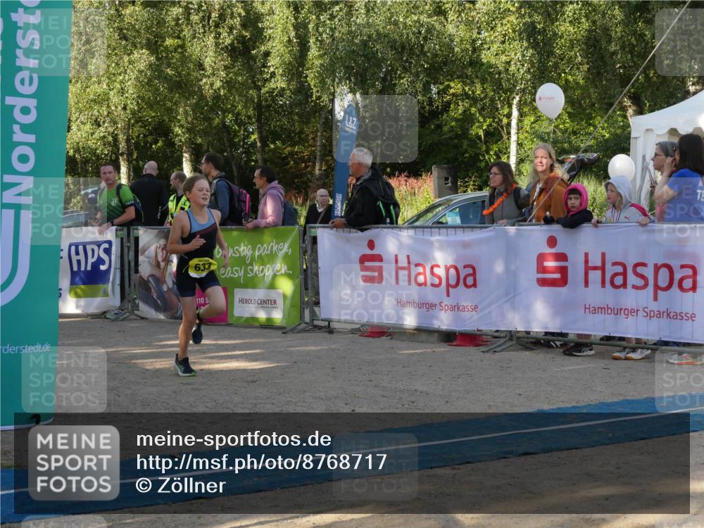07.09.2025 - 19. Norderstedt Triathlon Zöllner http://msf.ph/oto/8768717 07.09.2025 09:46:53 Ziel 556, 570, 633 meine-sportfotos.de