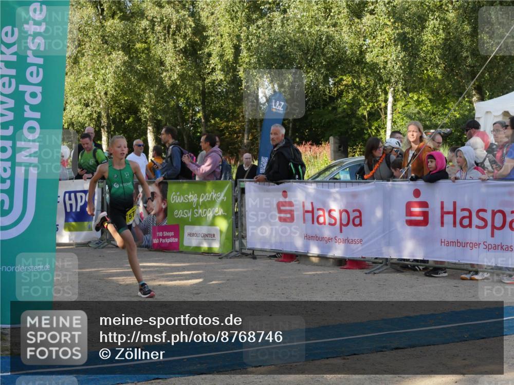 07.09.2025 - 19. Norderstedt Triathlon Zöllner http://msf.ph/oto/8768746 07.09.2025 09:47:05 Ziel 572 meine-sportfotos.de