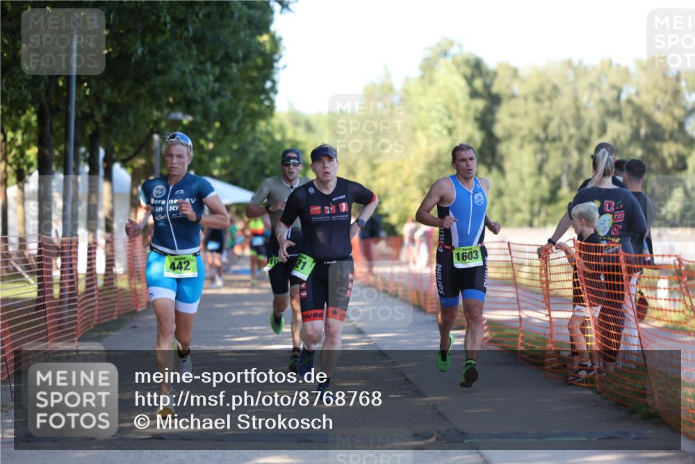 07.09.2025 - 19. Norderstedt Triathlon Michael Strokosch http://msf.ph/oto/8768768 07.09.2025 16:21:11 Laufen 510, 521, 1075, 1573, 1603, 1630 meine-sportfotos.de