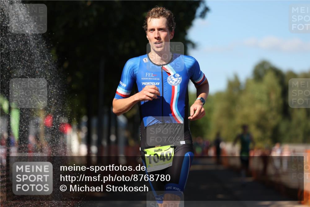 07.09.2025 - 19. Norderstedt Triathlon Michael Strokosch http://msf.ph/oto/8768780 07.09.2025 15:25:01 Laufen 963, 1506 meine-sportfotos.de