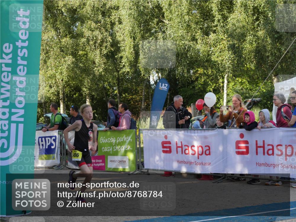 07.09.2025 - 19. Norderstedt Triathlon Zöllner http://msf.ph/oto/8768784 07.09.2025 09:47:35 Ziel 586 meine-sportfotos.de