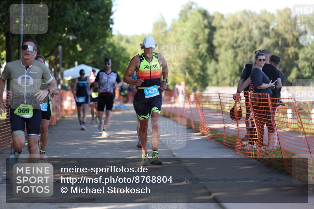 07.09.2025 - 19. Norderstedt Triathlon Michael Strokosch http://msf.ph/oto/8768804 07.09.2025 16:21:25 Laufen 387, 509, 1103, 1435, 1581, 1618 meine-sportfotos.de