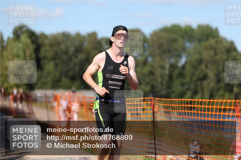 07.09.2025 - 19. Norderstedt Triathlon Michael Strokosch http://msf.ph/oto/8768809 07.09.2025 15:25:15 Laufen 995 meine-sportfotos.de