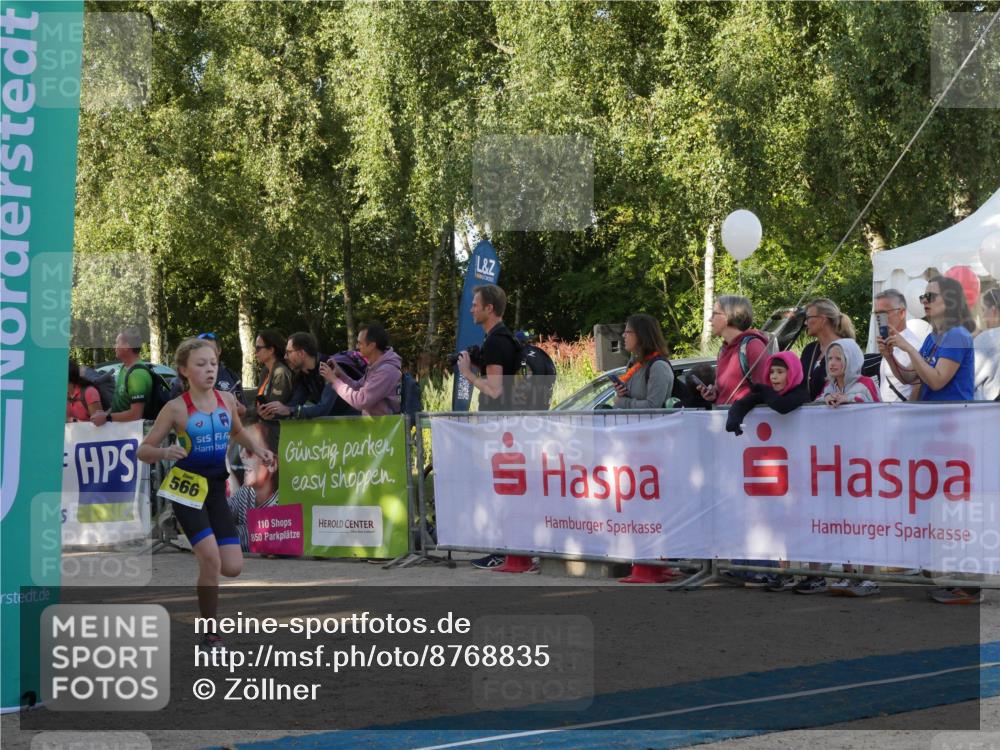 07.09.2025 - 19. Norderstedt Triathlon Zöllner http://msf.ph/oto/8768835 07.09.2025 09:48:12 Ziel 566, 614 meine-sportfotos.de