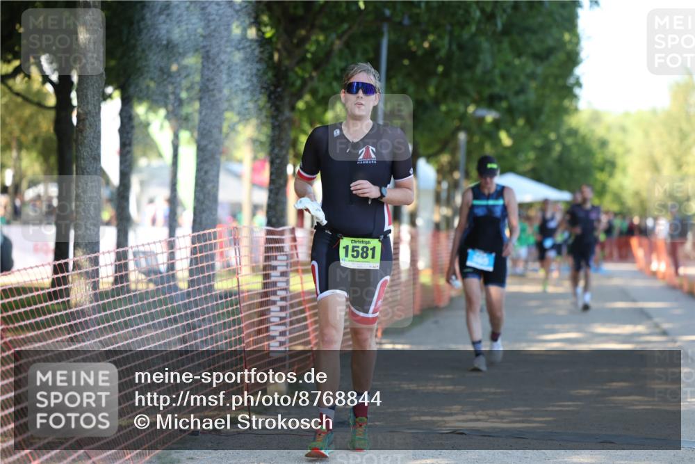 07.09.2025 - 19. Norderstedt Triathlon Michael Strokosch http://msf.ph/oto/8768844 07.09.2025 16:21:33 Laufen 365, 490, 504, 1089, 1581, 1618 meine-sportfotos.de