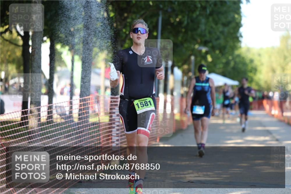 07.09.2025 - 19. Norderstedt Triathlon Michael Strokosch http://msf.ph/oto/8768850 07.09.2025 16:21:33 Laufen 365, 490, 504, 1089, 1581, 1618 meine-sportfotos.de