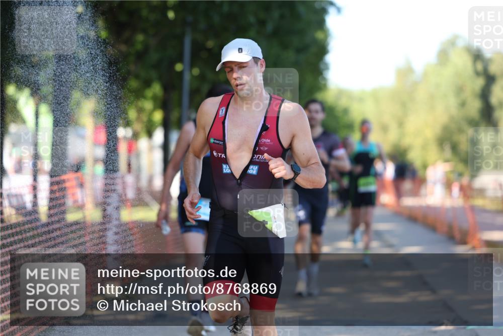 07.09.2025 - 19. Norderstedt Triathlon Michael Strokosch http://msf.ph/oto/8768869 07.09.2025 16:21:38 Laufen 365, 490, 504, 522, 541, 1089, 1411 meine-sportfotos.de